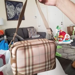 Burberry purse